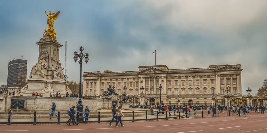 Buckingham Palace - Top Things to Do In London Holiday London